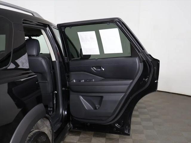 2024 Nissan Pathfinder SL 4WD