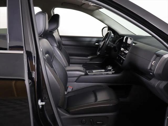 2024 Nissan Pathfinder SL 4WD