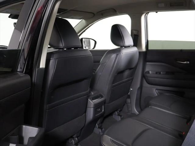 2024 Nissan Pathfinder SL 4WD