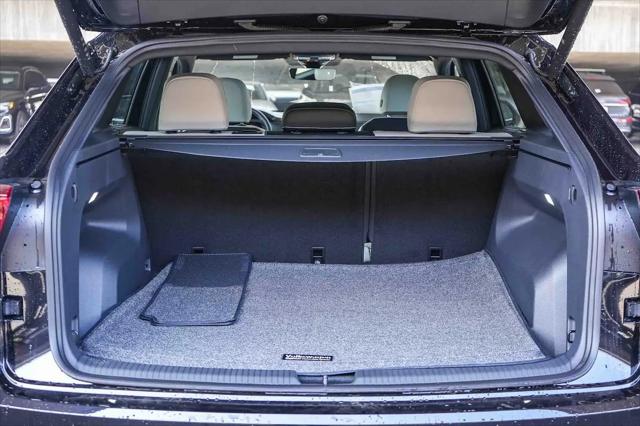 2026 Volkswagen Atlas Cross Sport SEL Premium R-Line