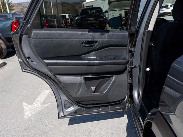 2023 Nissan Pathfinder SV 4WD
