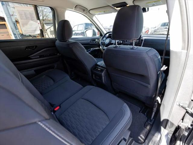 2023 Nissan Pathfinder SV 4WD