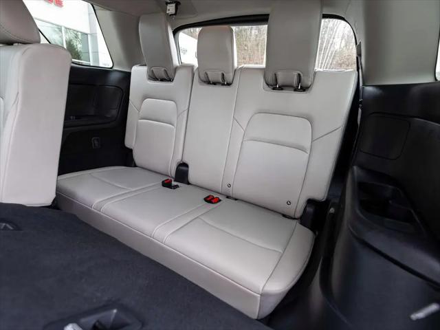 2023 Nissan Pathfinder SL 4WD