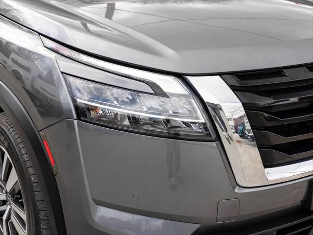 2023 Nissan Pathfinder SL 4WD