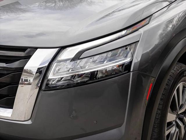 2023 Nissan Pathfinder SL 4WD