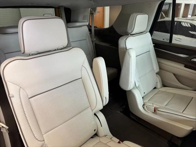 2023 GMC Yukon 4WD Denali