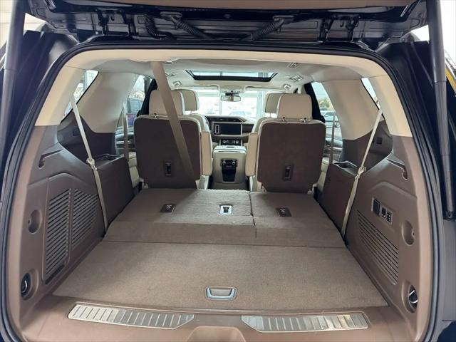 2023 GMC Yukon 4WD Denali