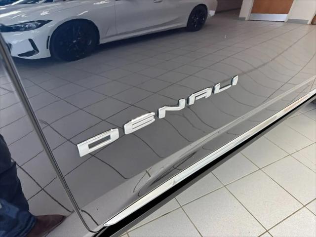2023 GMC Yukon 4WD Denali