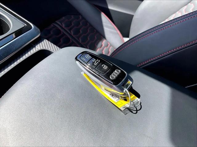 2025 Audi RS Q8 quattro Tiptronic