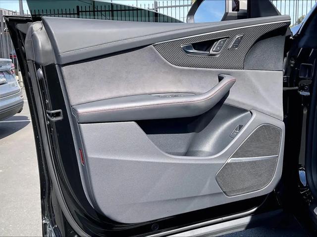 2025 Audi RS Q8 quattro Tiptronic