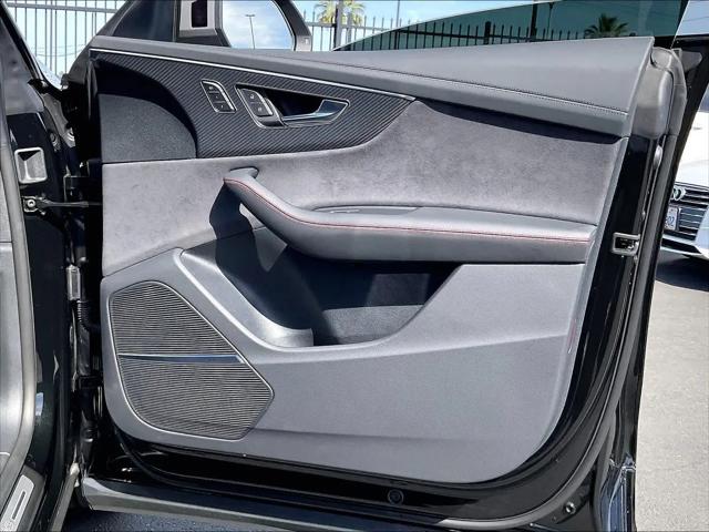2025 Audi RS Q8 quattro Tiptronic