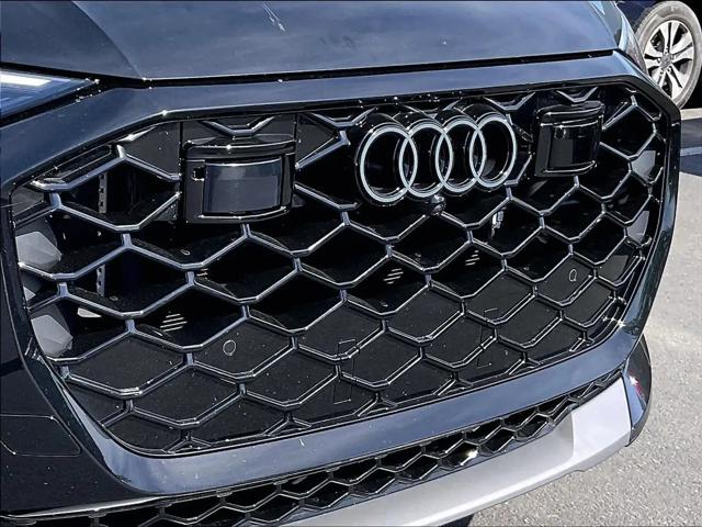 2025 Audi RS Q8 quattro Tiptronic