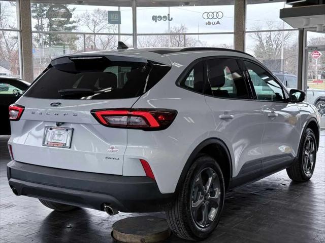 2025 Ford Escape ST-Line Select
