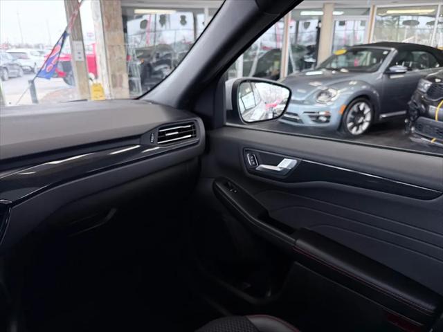 2025 Ford Escape ST-Line Select
