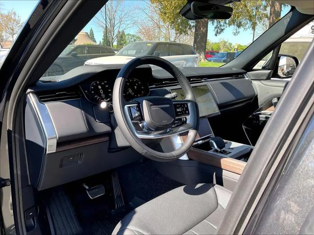 2026 Land Rover Range Rover P400 SE 7 Seat