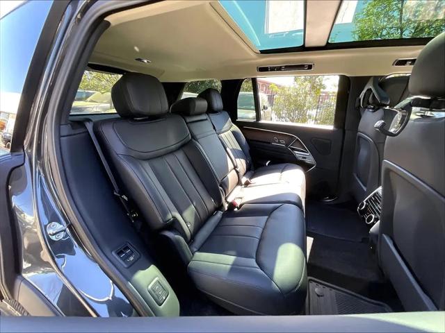 2026 Land Rover Range Rover P400 SE 7 Seat