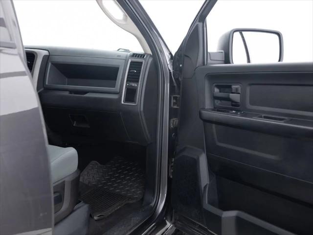 2018 Ram 1500 Express Quad Cab 4x4 6'4" Box