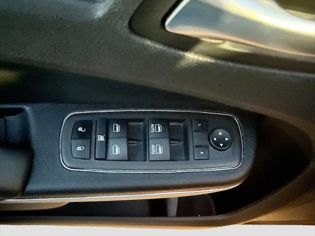 2023 Chrysler 300 Touring L AWD