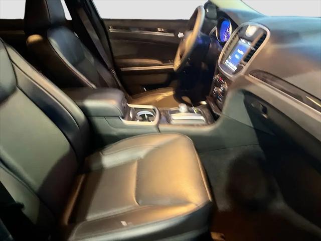 2023 Chrysler 300 Touring L AWD