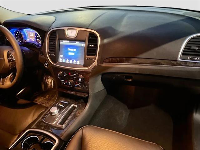 2023 Chrysler 300 Touring L AWD
