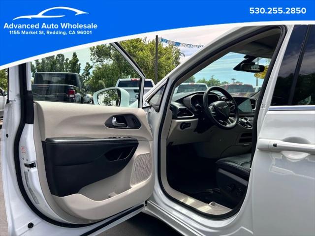 2022 Chrysler Pacifica Touring L