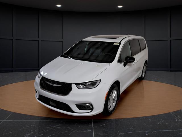 2026 Chrysler Pacifica Select AWD