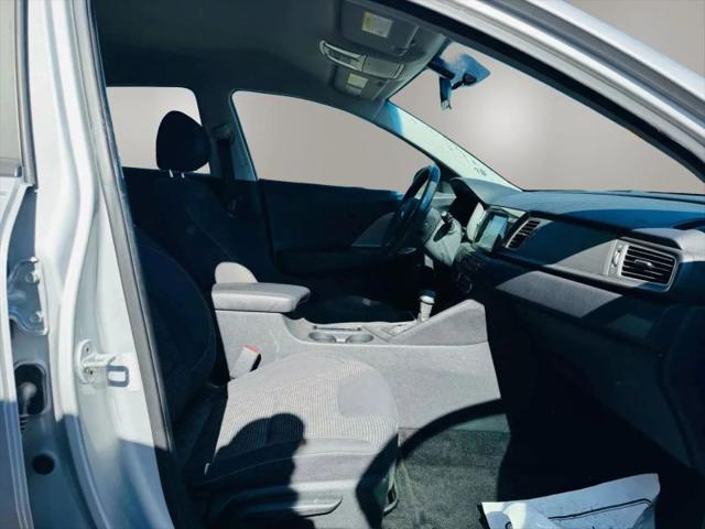 2017 Kia Niro LX