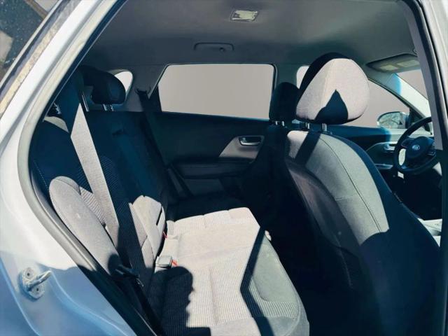 2017 Kia Niro LX