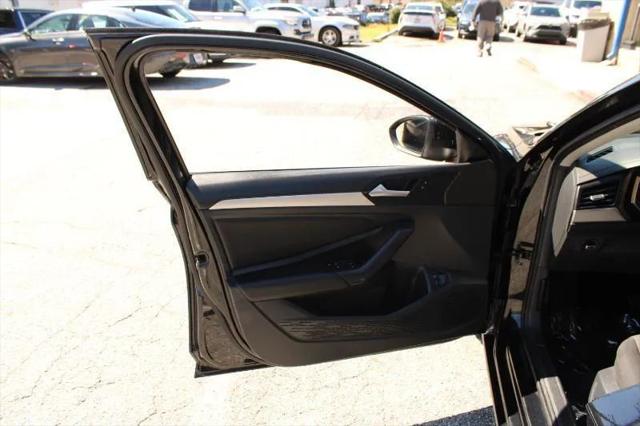 2021 Volkswagen Jetta 1.4T R-Line