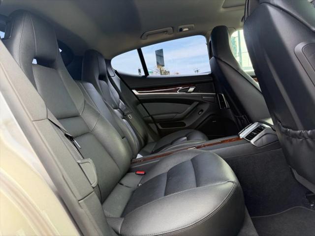 2012 Porsche Panamera 4