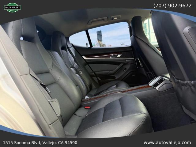 2012 Porsche Panamera 4