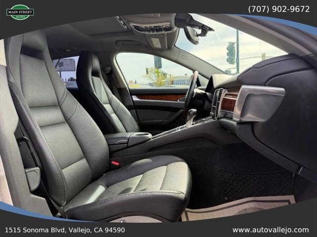 2012 Porsche Panamera 4