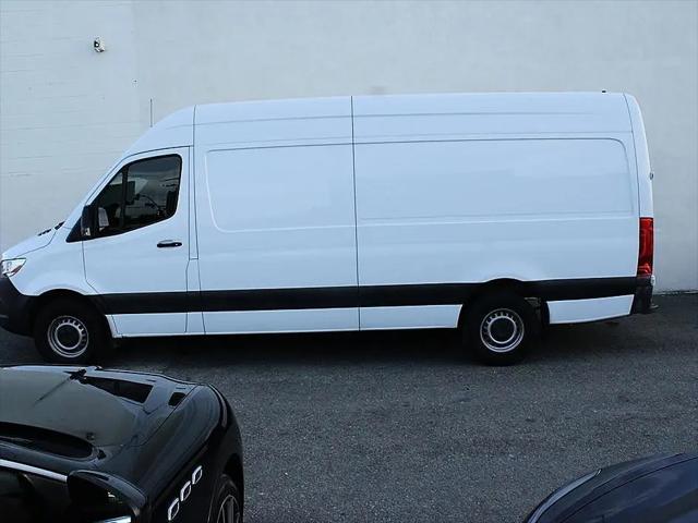 2023 Mercedes-Benz Sprinter 2500 High Roof 4-Cyl Gas