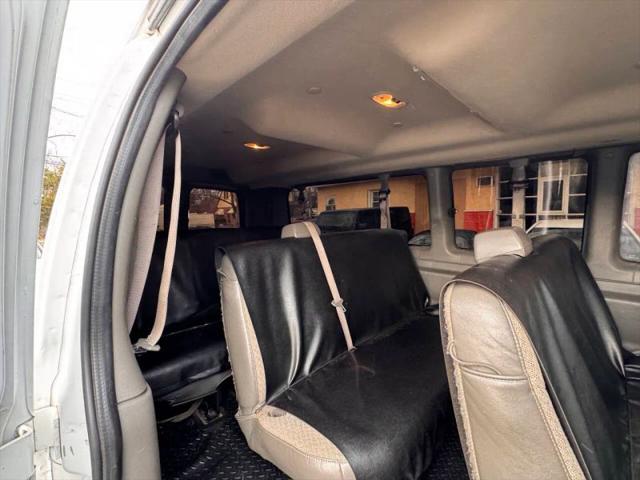 2020 Chevrolet Express Passenger RWD 3500 Extended Wheelbase LT