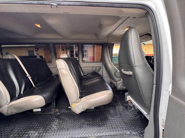 2020 Chevrolet Express Passenger RWD 3500 Extended Wheelbase LT