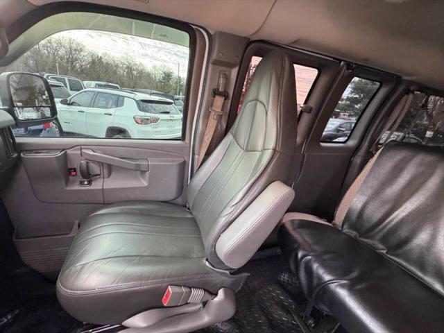 2020 Chevrolet Express Passenger RWD 3500 Extended Wheelbase LT