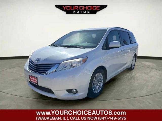 2015 Toyota Sienna XLE 8 Passenger for sale in Waukegan, IL