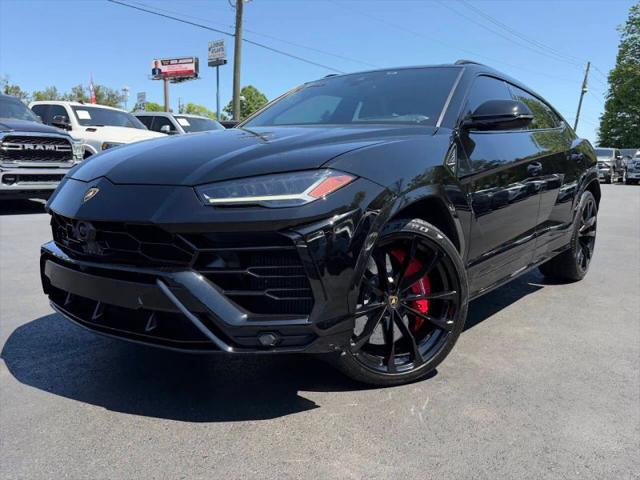 2021 Lamborghini Urus Graphite Capsule