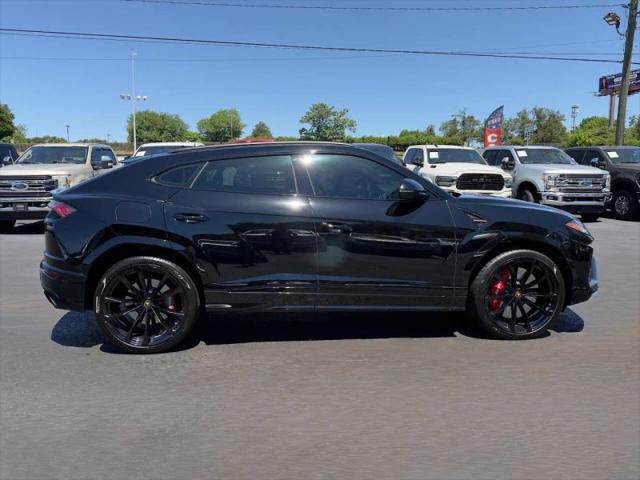 2021 Lamborghini Urus Graphite Capsule