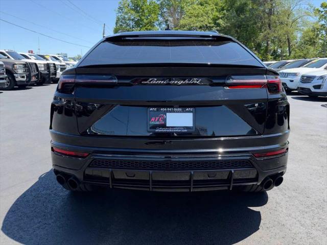 2021 Lamborghini Urus Graphite Capsule