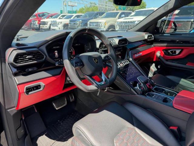 2021 Lamborghini Urus Graphite Capsule