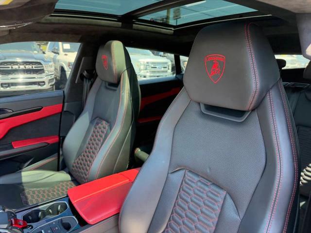 2021 Lamborghini Urus Graphite Capsule