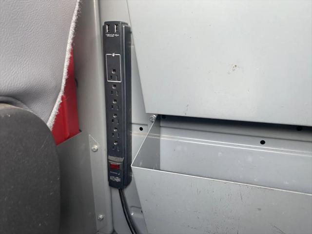 2018 Ford Transit w/Sliding Side Door w/RWB