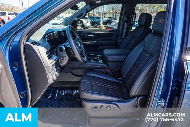 2025 Chevrolet Suburban 4WD High Country