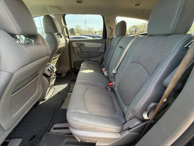 2017 Chevrolet Traverse LS