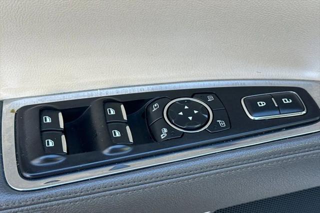 2017 Lincoln Continental Select