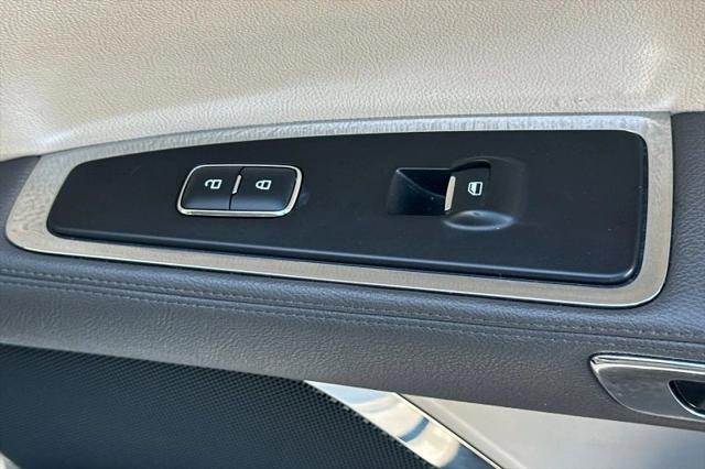 2017 Lincoln Continental Select