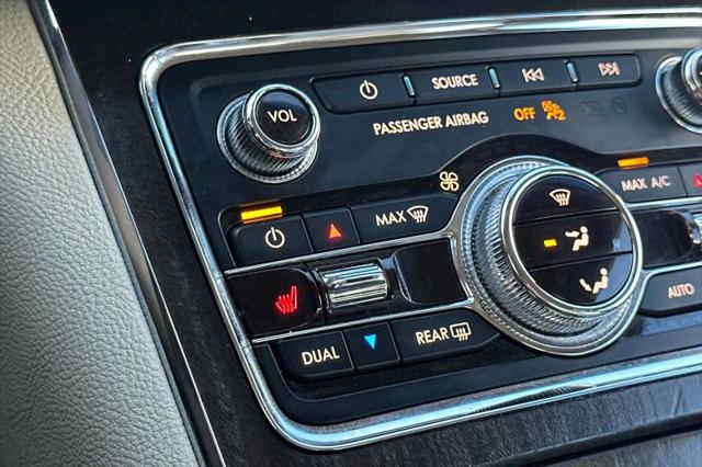 2017 Lincoln Continental Select