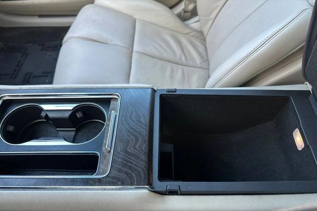 2017 Lincoln Continental Select