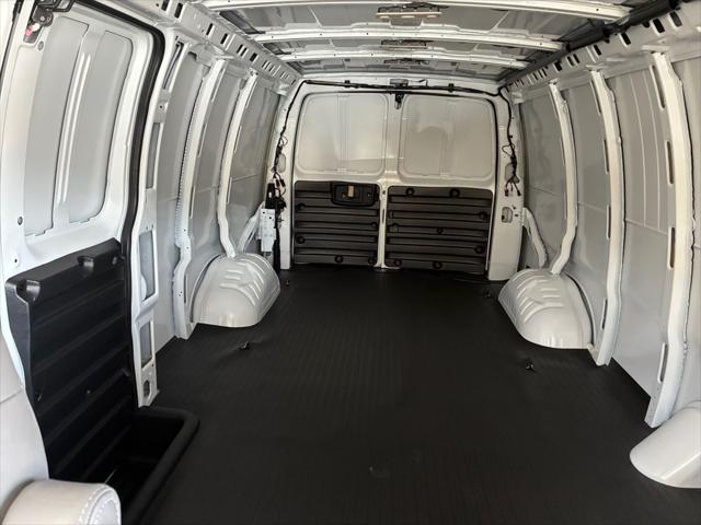 2026 GMC Savana Cargo 2500 Extended Wheelbase, Work Van, RWD